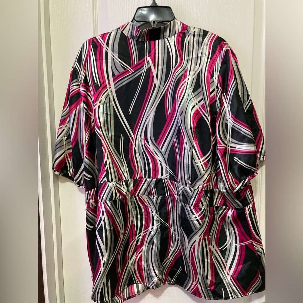 Plus size cute blouse - Picture 2 of 4